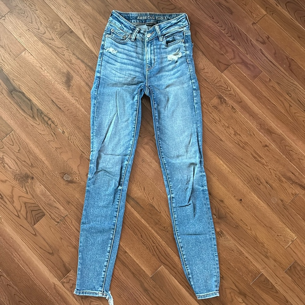 American Eagle Skinny Jeans 🩵